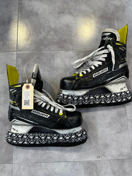 Intermediate Bauer Supreme S35 Hockey Skates Regular Width 6 (Used)