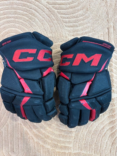 Black Junior CCM JetSpeed FT6 Gloves 12" (Used)