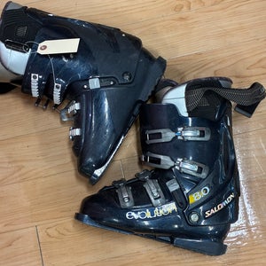 Women’s Salomon Evolution 8.0 All Mountain Ski Boots Soft Flex (Used)