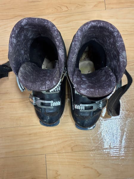ladies salomon evolution 8.0 ski boots Women's Salomon Evolution 8.0 All Mountain Ski Boots Soft Flex (Used) |  SidelineSwap