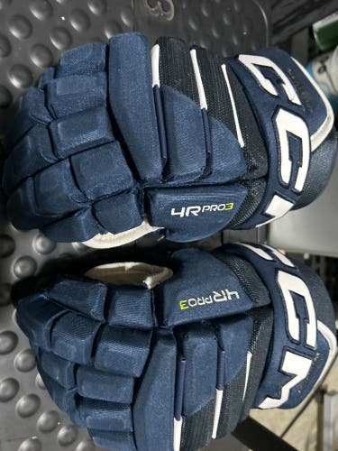CCM Tacks 4 Roll Gloves 13" (Used)
