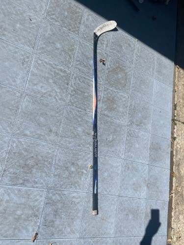 Senior Bauer Vapor FlyLite Right Handed Hockey Stick P28 (Used)