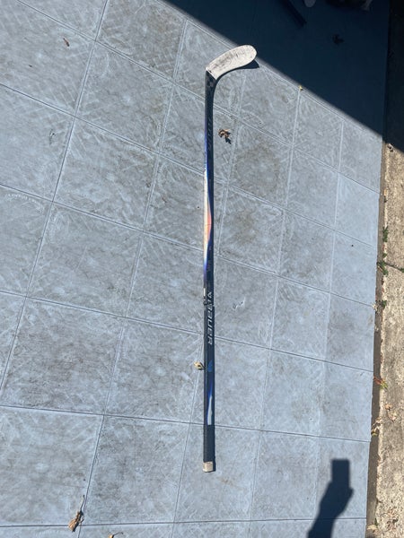 Senior Bauer Vapor FlyLite Right Handed Hockey Stick P28 (Used)