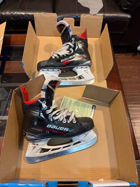 2023 Bauer Vapor X4 Hockey Skates Regular Width Size 5.5 (Used)