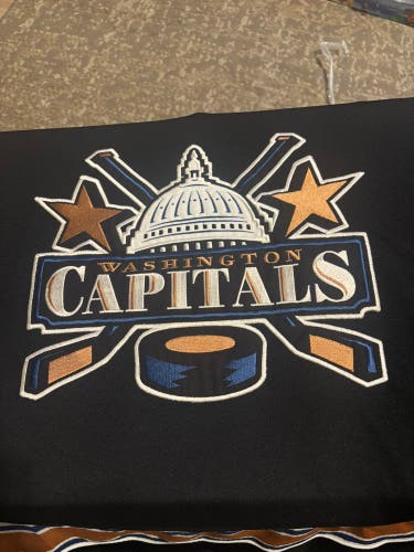 Washington Capitals Black alternate jersey. Size 2XL
