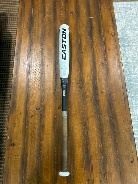 2023 Easton Ghost Composite Bat (-11) 19 oz 30" (Used)