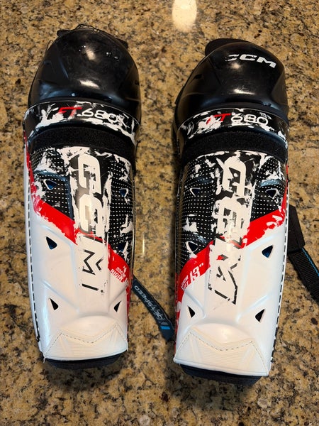 Intermediate CCM Jetspeed FT680 13" Shin Pads (Used)