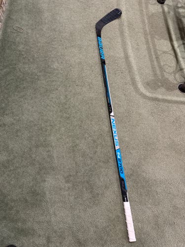 Senior Bauer Nexus N2700 Right Handed Hockey Stick (Used)