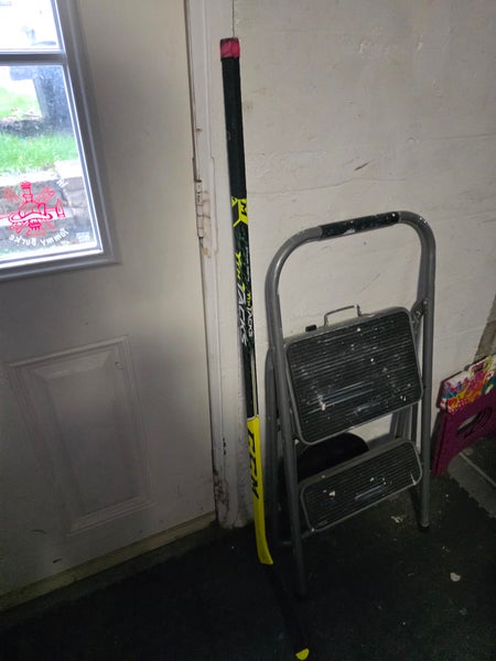 CCM Youth Tacks Left Hand Hockey Stick P29 (Used)