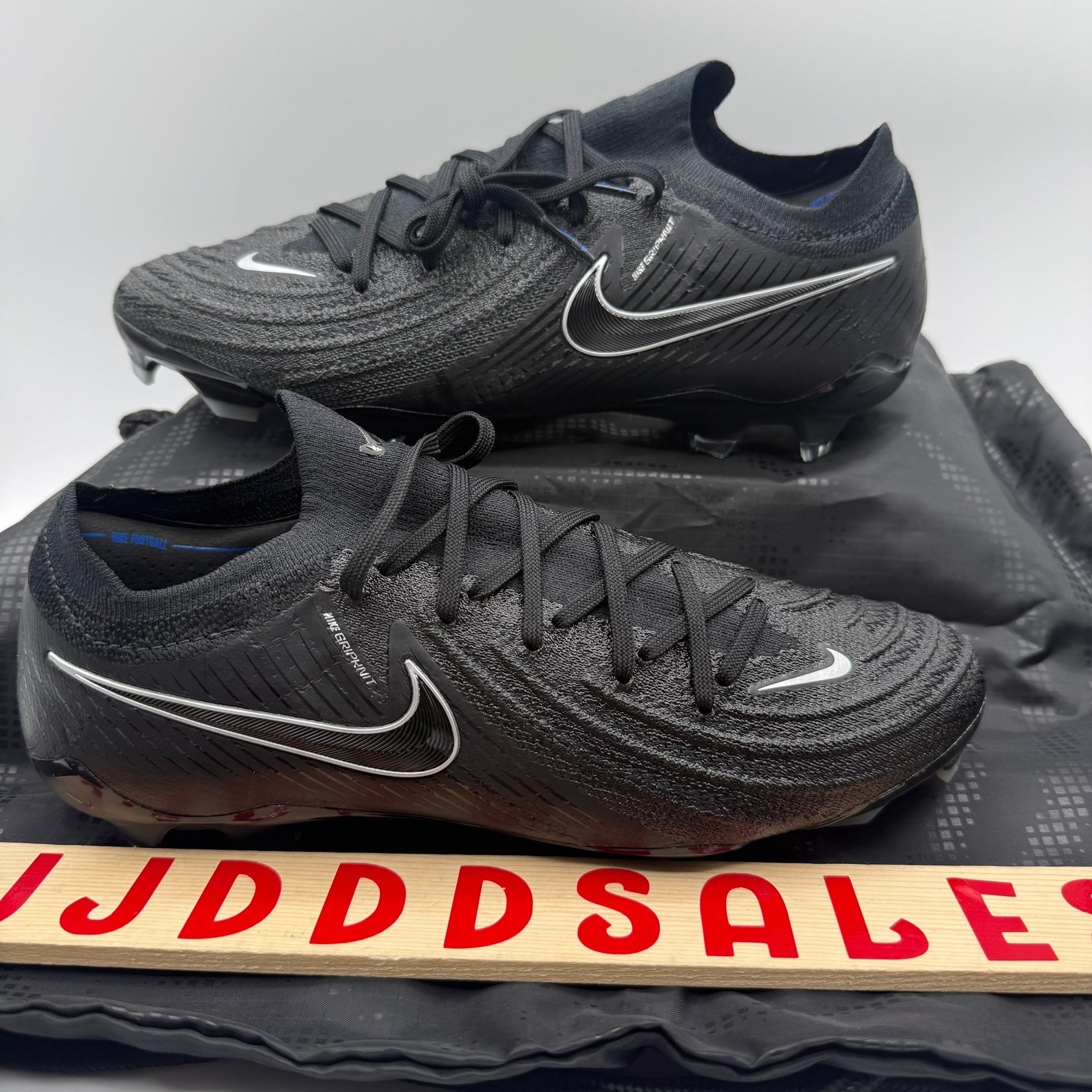 Nike DD9463-040 Phantom GX PRO FG Soccer Cleats Black Chrome 