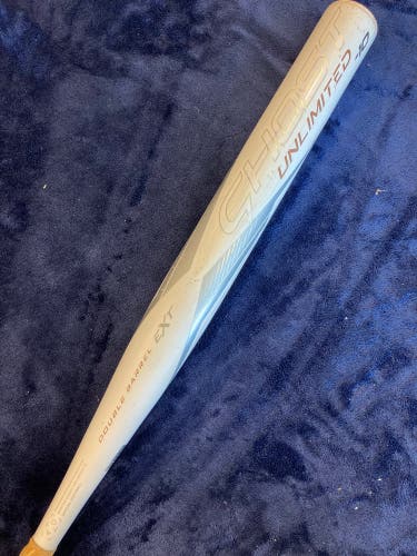White 2023 Easton Ghost Unlimited Composite Bat (-10) Composite 23 oz 33" (Used)