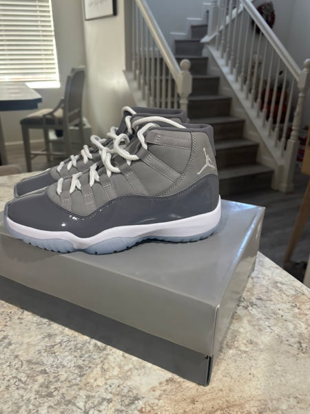 Men's Size M 7.5 (W 8.5) Air Jordan 11 Shoes (New)