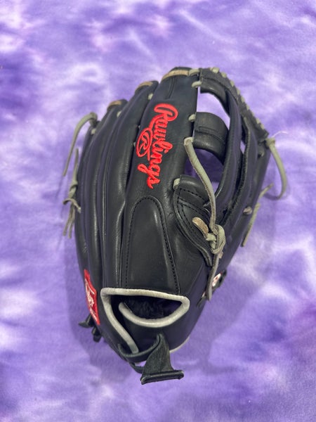 Black Rawlings Gg elite RH Outfield Softball Glove 14" (Used)