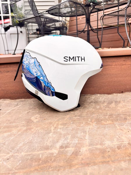 Unisex Medium Smith Icon Helmet (Used) FIS Legal