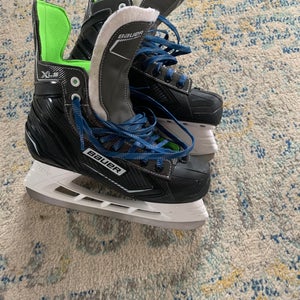 Bauer XLS Hockey Skates 8 (Used)