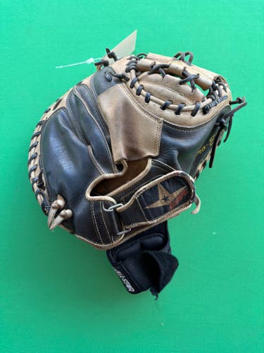 Brown All Star Pro Elite CM3000SBT RH Catcher's Baseball Glove 33.5”