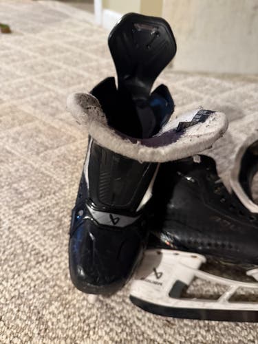 2024 Bauer Supreme Shadow Hockey Skates 7 (Used)
