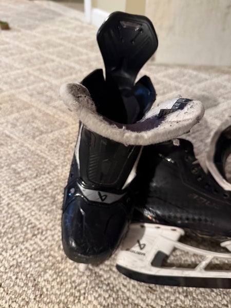 2024 Bauer Supreme Shadow Hockey Skates 7 (Used)