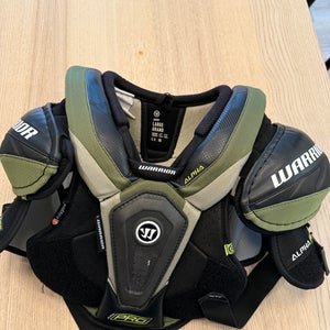 Warrior ALPHA PRO Junior Large Shoulder Pads