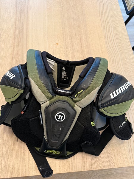 Warrior ALPHA PRO Junior Large Shoulder Pads
