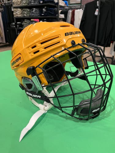 Large Bauer Re-Akt 75 Helmet | HECC Certified 2027 (Used)