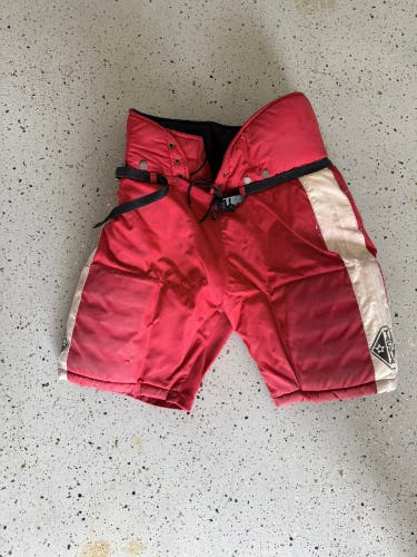 Men's Senior Size 50 Tackla Pro 2000 Hockey Pants (Used)