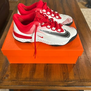 Red Women's Nike Alpha Huarache Elite 4 Low Top Turf Cleats (Used)