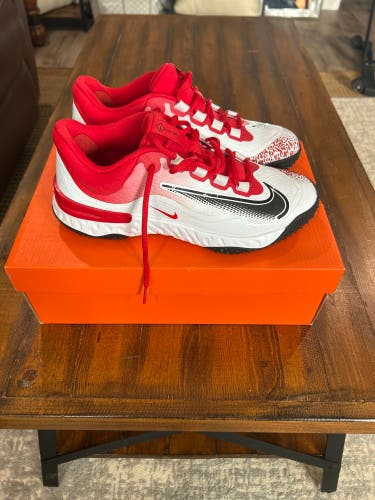 Red Women's Nike Alpha Huarache Elite 4 Low Top Turf Cleats (Used)