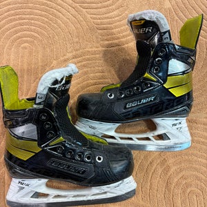 Junior Bauer Supreme 3S Hockey Skates Regular Width Size 3 (Used)