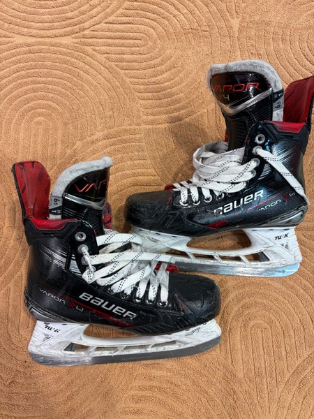 Intermediate Bauer Vapor X4 Hockey Skates 6.5 (Used)