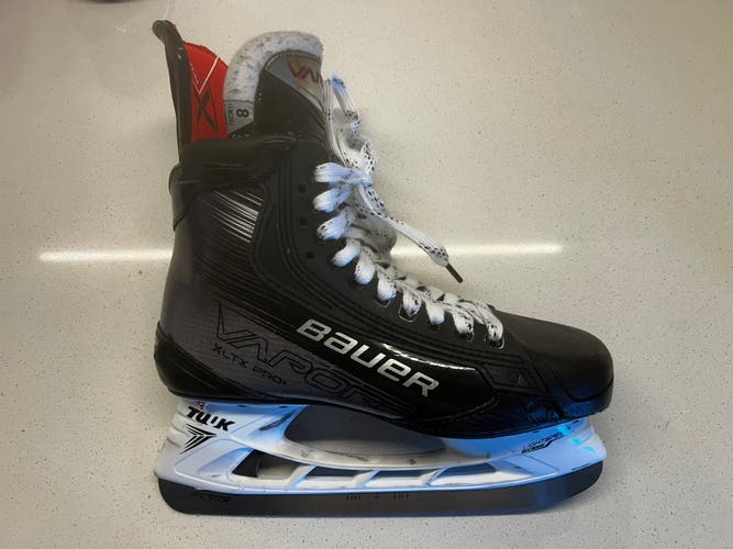 2024 Bauer Vapor XLTX Pro+ Hockey Skates 8 (Used) Steel Included