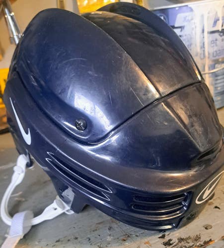 Large Nike hh0004 Helmet (Used)