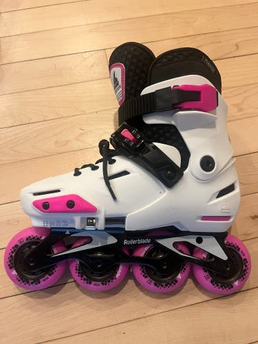 Rollerblade Apex size 2-5 (21-23cm) adjustable