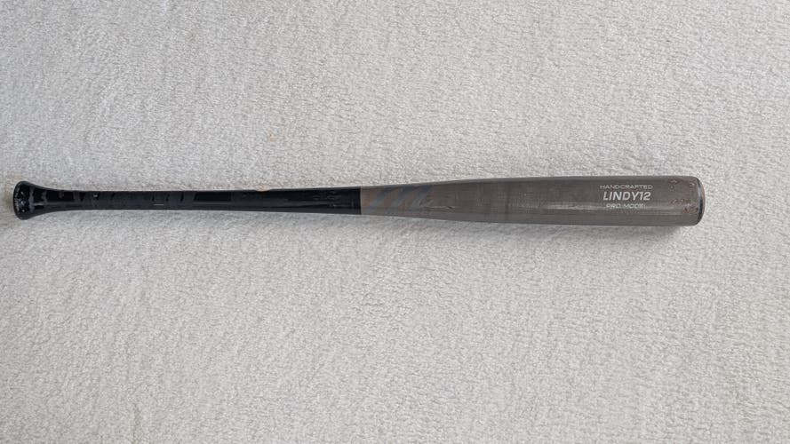 Marucci LINDY12 Maple Bat  (-3) 30 oz 33" (Used)