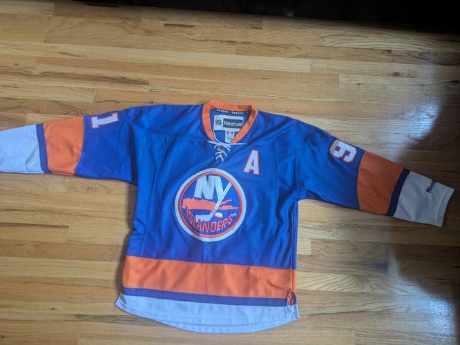 New York Islanders NYI John Tavares "A" #91 Reebok Jersey (Used)