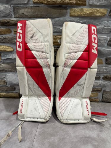 Junior CCM Eflex 6.5 Goalie Leg Pads | 26" + 1