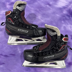 Junior Bauer Vapor X700 Hockey Goalie Skates Regular Width Size 3.5 (Used)