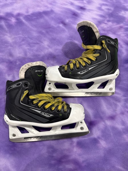 Junior CCM RibCor 40K Hockey Goalie Skates Regular Width Size 3 (Used)