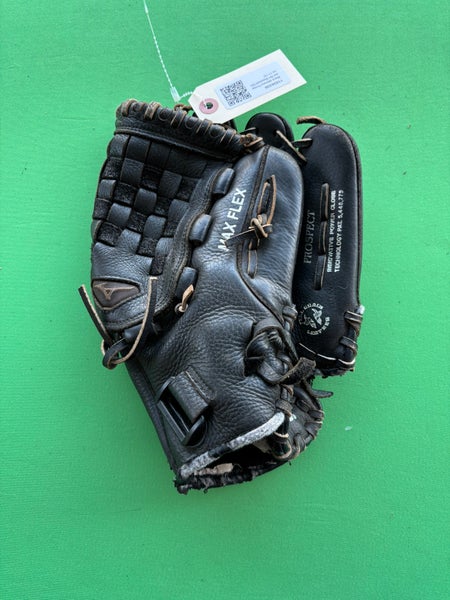 Black Mizuno Prospect RH Baseball Glove 11.75"