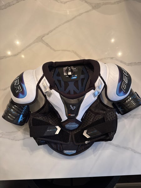 Bauer Vapor Flylite Shoulder Pads (Used 1x) Junior Small