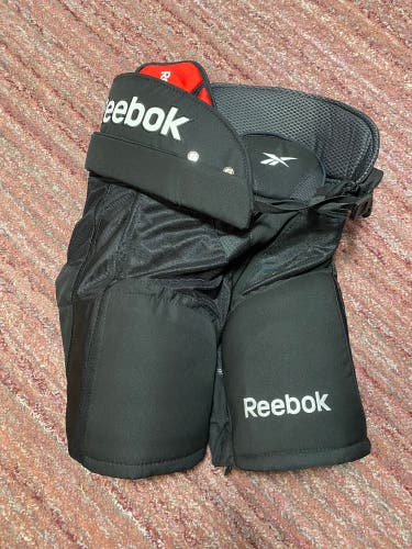 Senior Large Reebok 18K Hockey Pants (Used)