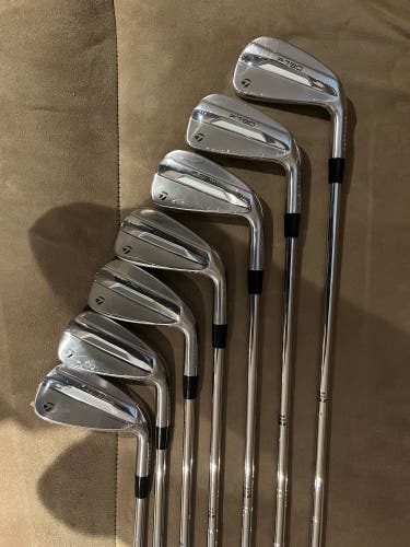 New 2025 TaylorMade P-790 RH Set (4-PW) - Dynamic Gold S300