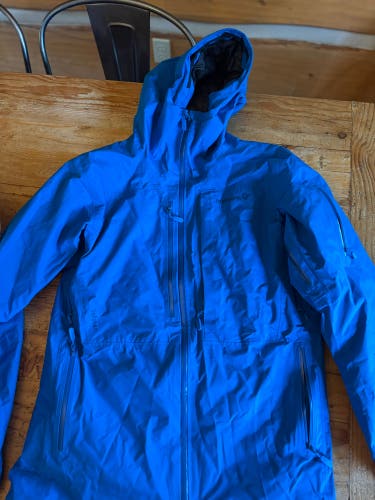 Blue Men's Medium/Large Norrona Jacket (Used)