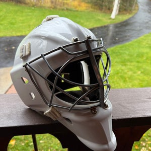 Senior Large Wall W4 Goalie Mask (Used)