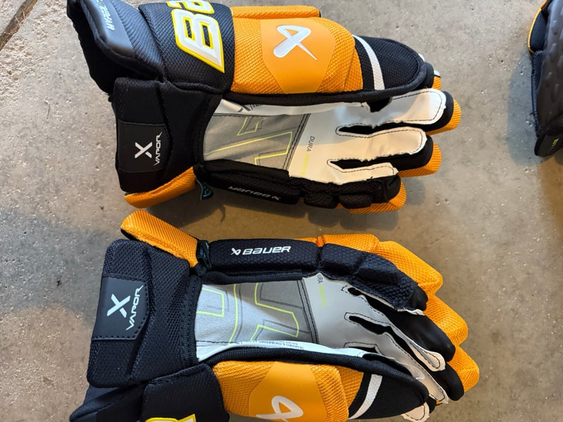Bauer Vapor Hyperlite Gloves 14" (Used)