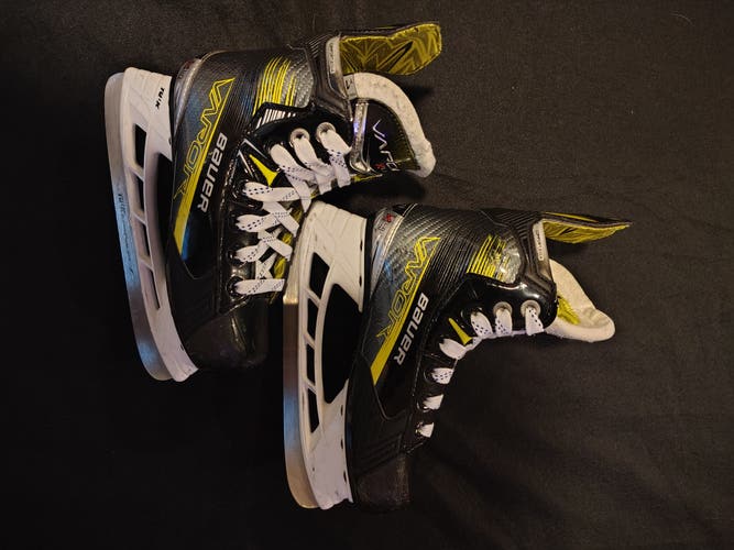 Bauer Vapor X4 Hockey Skates youth 13.5 (Used)