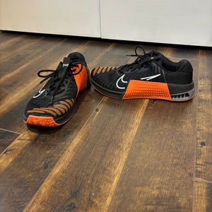 Black Men's Size M 10.0 (W 11.0) Adult Nike Metcon Shoes (New)