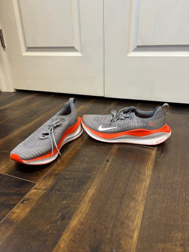 Gray Men's Size M 10.0 (W 11.0) Adult Nike Shoes (New)