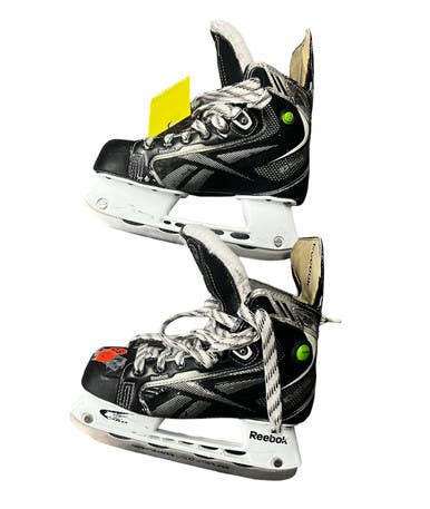 Reebok (Used) Intermediate Junior Size 2.5 Hockey Skates