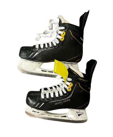 Used Bauer SUPREME Junior Hockey Skate Junior 03.5 10299-S000300367